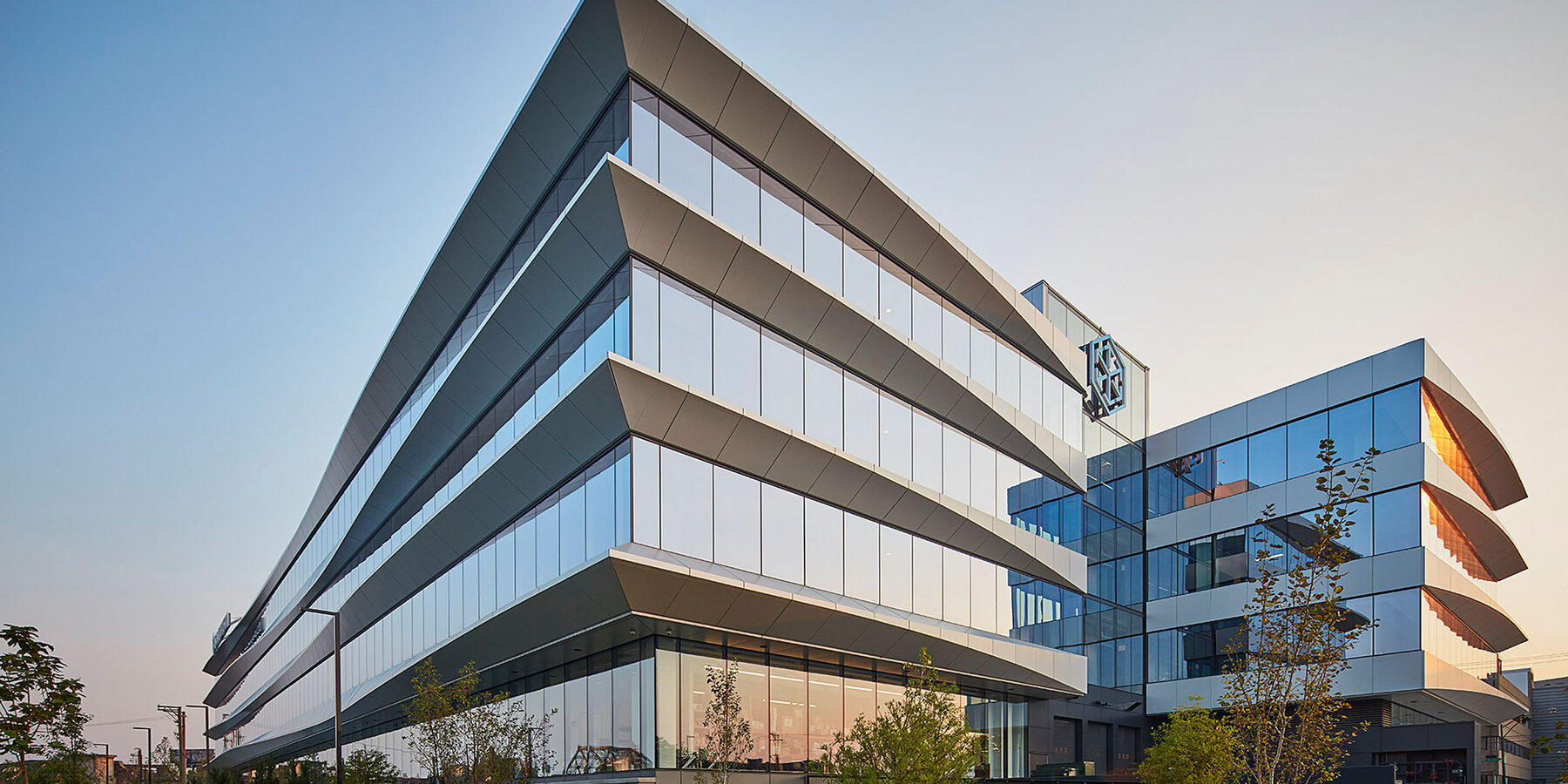 星空娱乐官方室建设和装修 - 1515 W Webster 外角景观