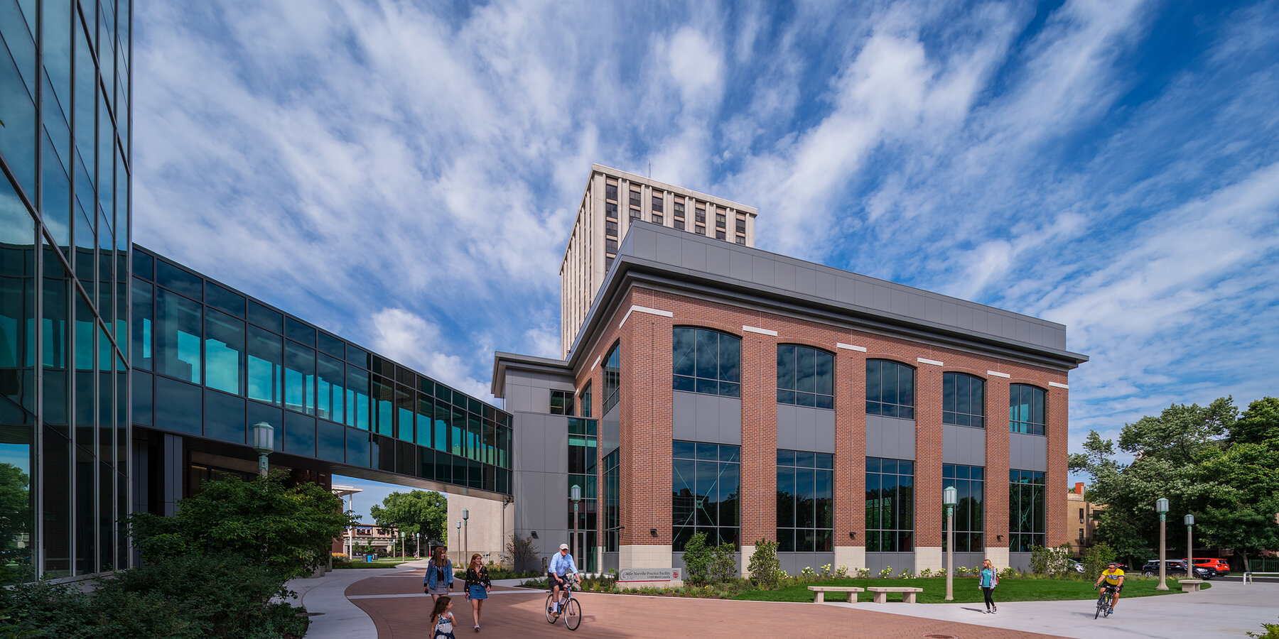 教育建设-星空娱乐官方大学阿尔菲·诺维尔实践设施外观