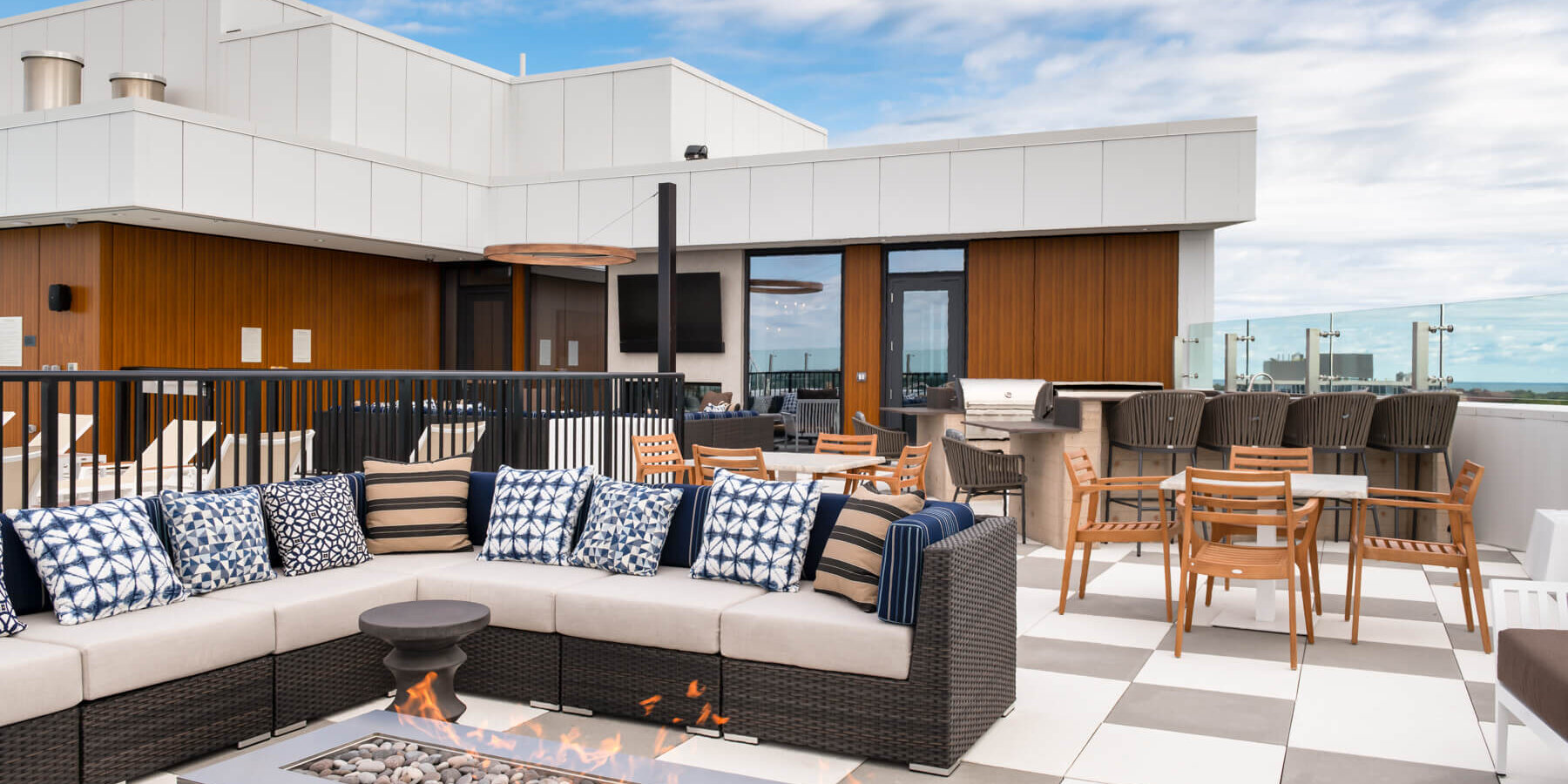 星空官方高级生活建筑 - Avidor Evanston 屋顶休息区