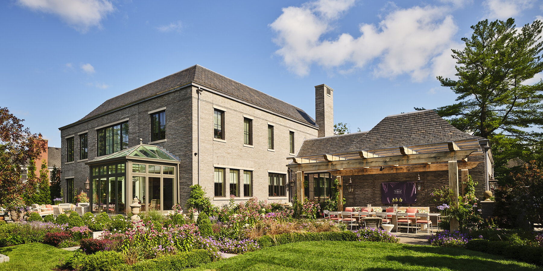 LRG - 艾姆赫斯特星空综合体育官网