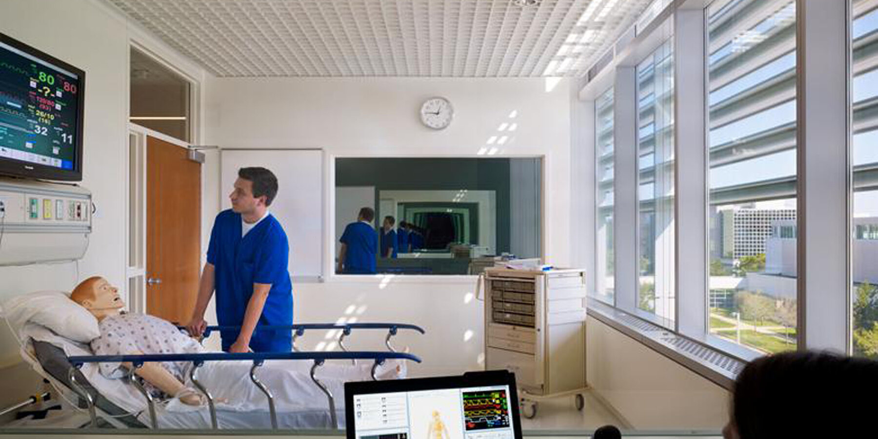 星空官网教育建设 - 星空官网·尼霍夫护理学校医学培训实验室