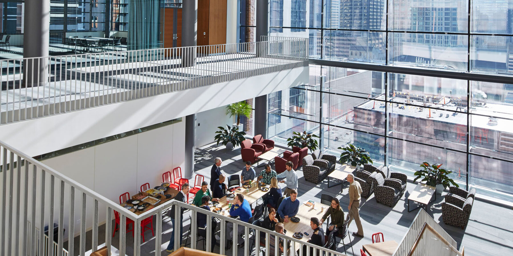 高等教育建设-Loyola Schreiber中心昆兰商学院二层中庭