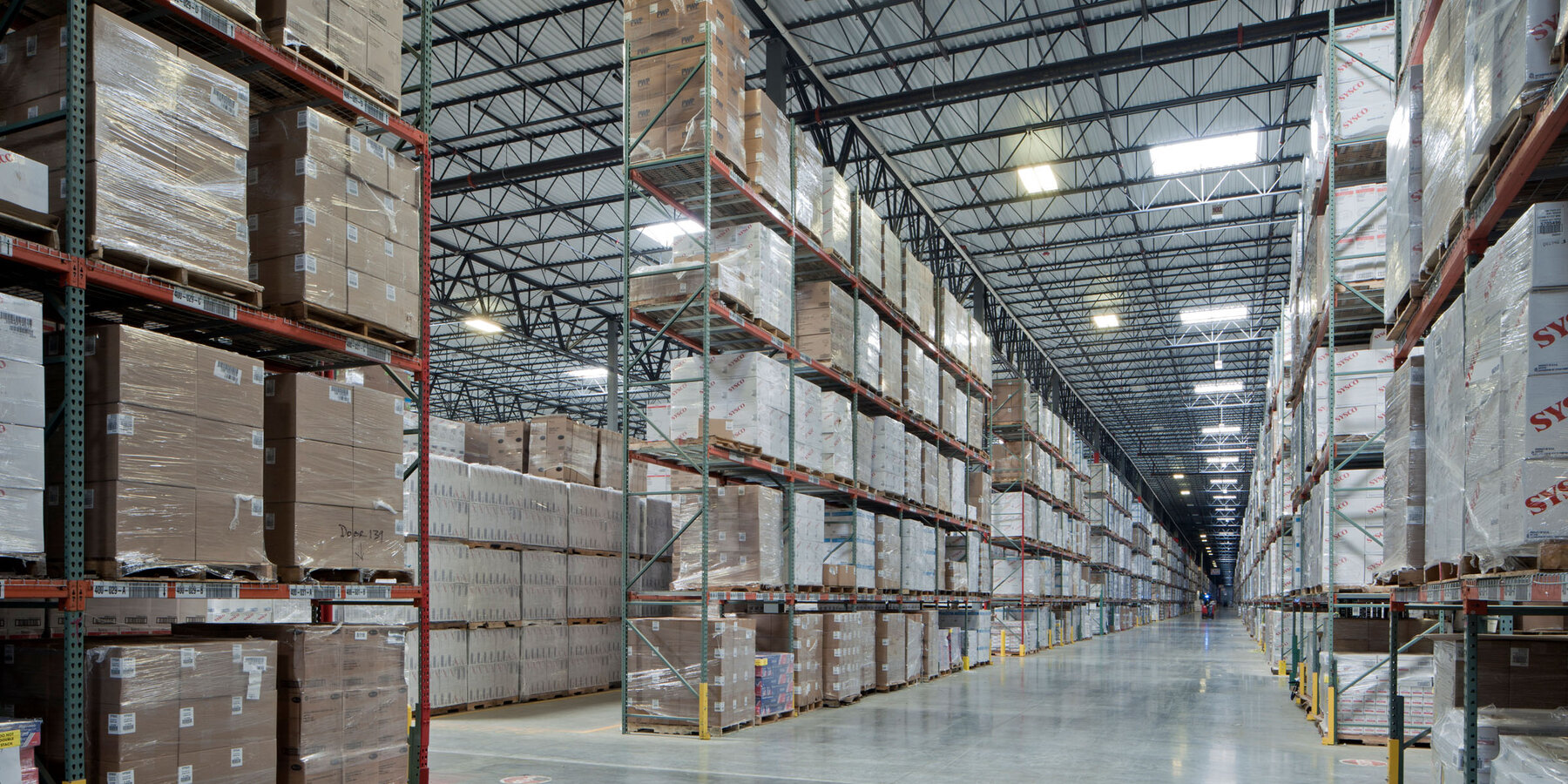 工业建筑和改造 - 星空娱乐官方 XV Pactive 仓库走廊和仓储货架