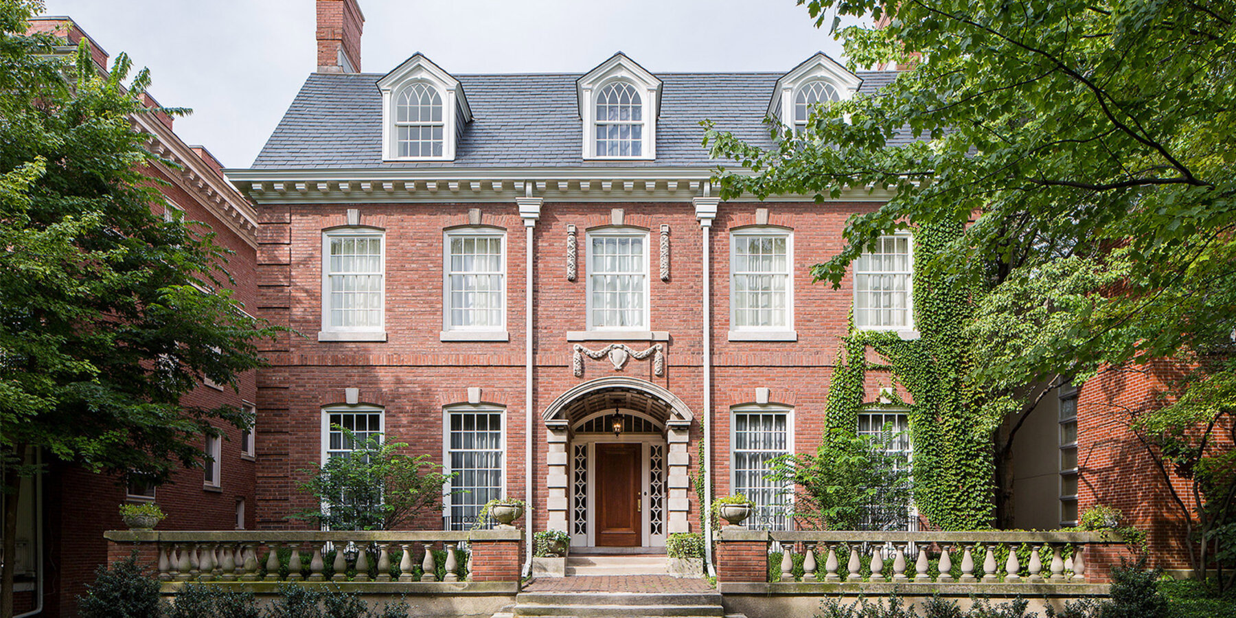 星空官方星空官方修复和翻新 - 芝加哥海德公园外观