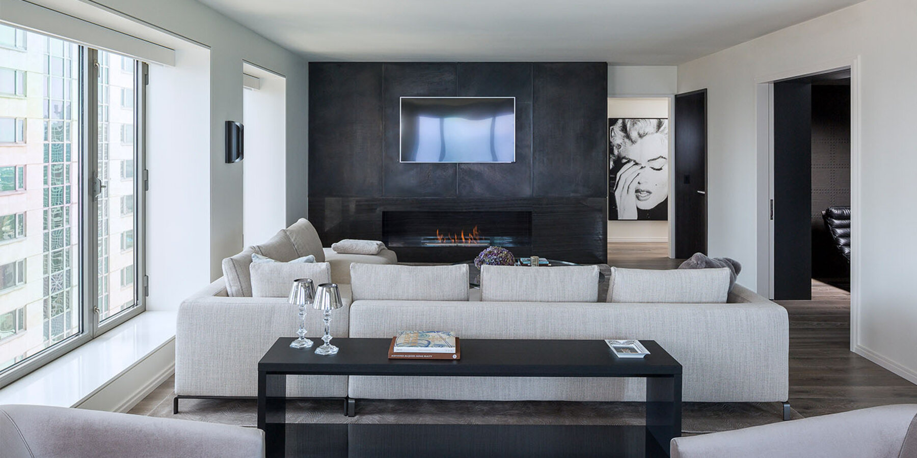 星空娱乐豪华住宅建筑商 - 华丽一英里客厅