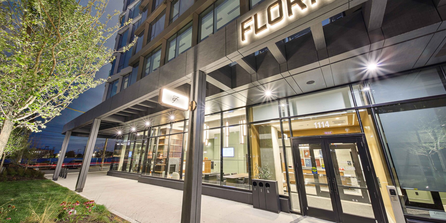 星空xingkong_1114 West Carroll_Multifamily