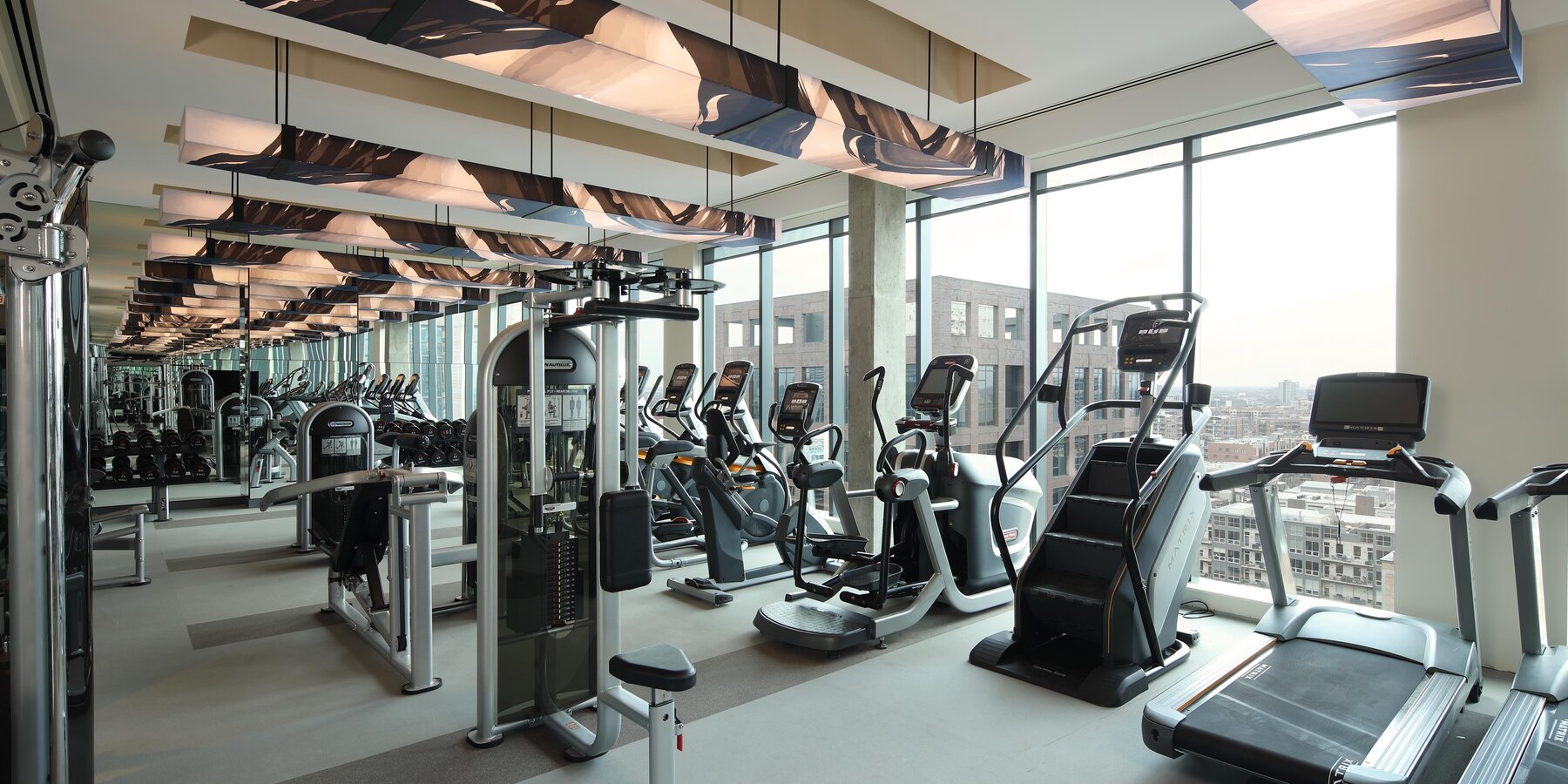 星空官方联合西多户家庭