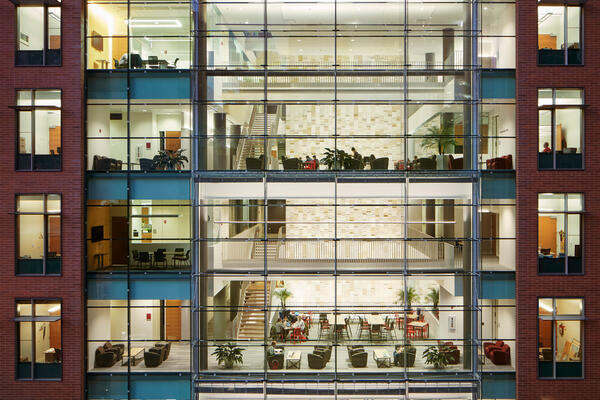 洛约拉施赖伯中心昆兰商学院