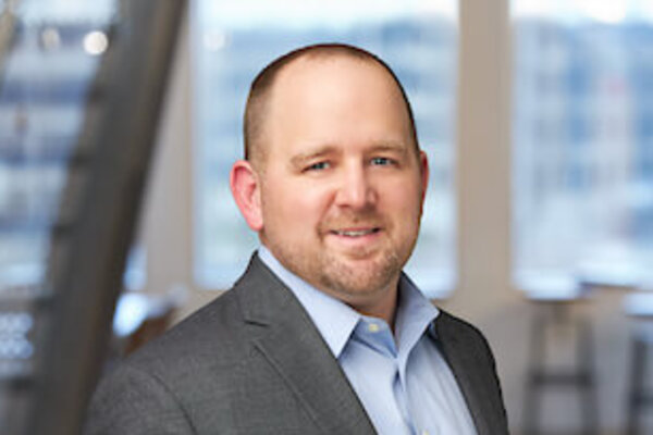 保罗·迈耶_headshot