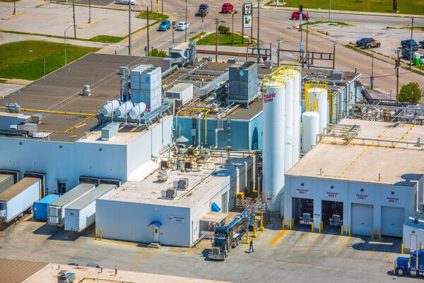 冷务施工服务 - 草原农场乳品厂外观